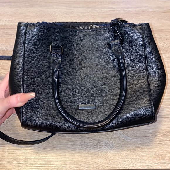 Aldo Handbags - ⚡️Adorable black Aldo purse!